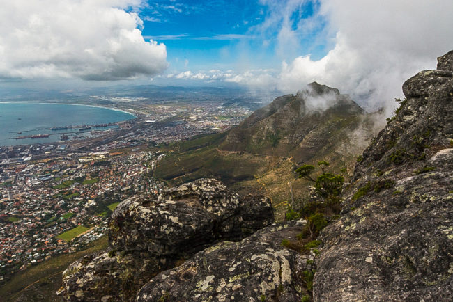 Südafrika, Kapstadt, Blick vom Tafelberg auf die Stadt (2014)