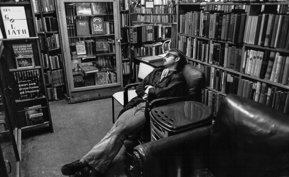 Frankreich, Paris, Mittagsschlaf in der Buchhandlung Shakespeare & Co. (1978)