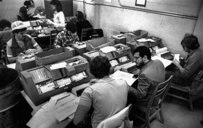 USA, Bloomington, Computer mit Lochkarten (1980)