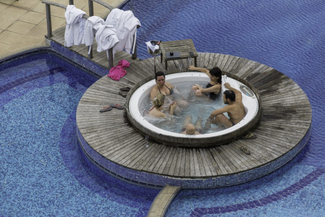 Brasilien, Rio Grande do Sul, Vale dos Vinhedos - Hotel und Spa do Vinho, Whirlpool (2013)