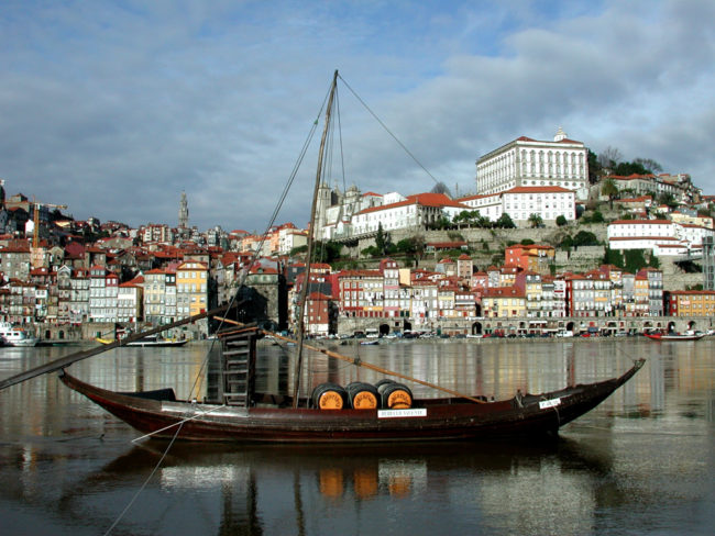 Portugal - Lissabon - Rabelo, traditionelle Portweinboote (2000)